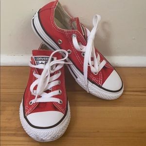 Kids converse